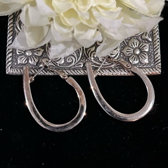 NEW Sterling Silver 925 Vintage Elongated Flattened Teardrop Hoop Earrings 1.25 - Picture 3 of 15